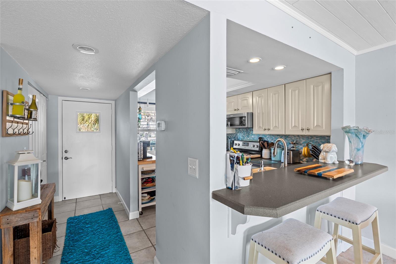 Image 8 of 48 For 11650 Capri Circle S 108