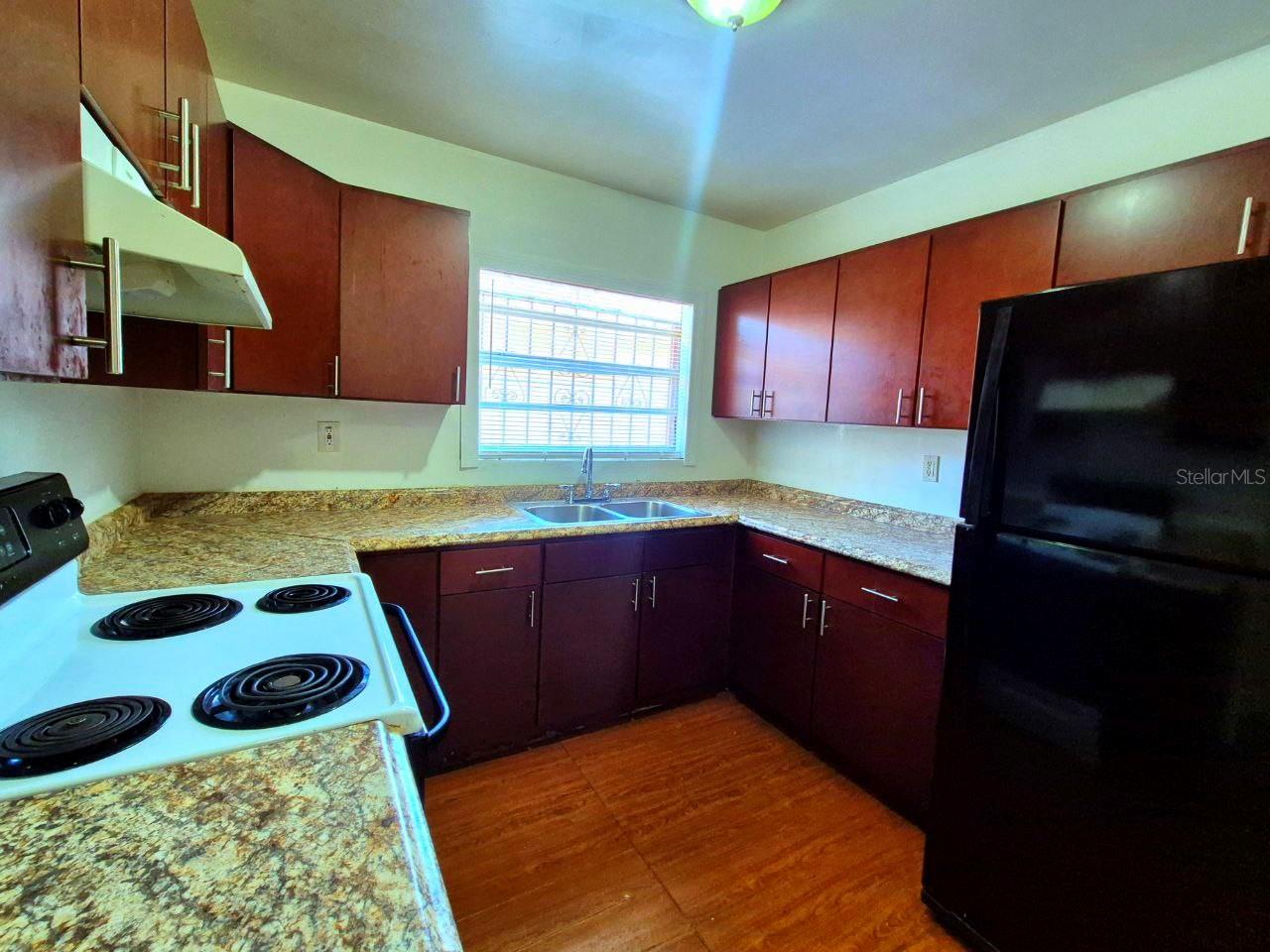 Image 18 of 40 For 2413 38th Avenue