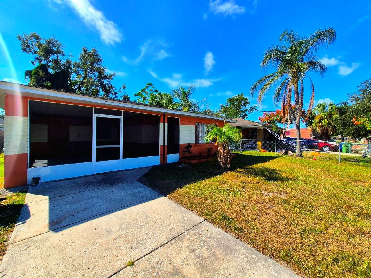 Image 3 of 40 For 2413 38th Avenue