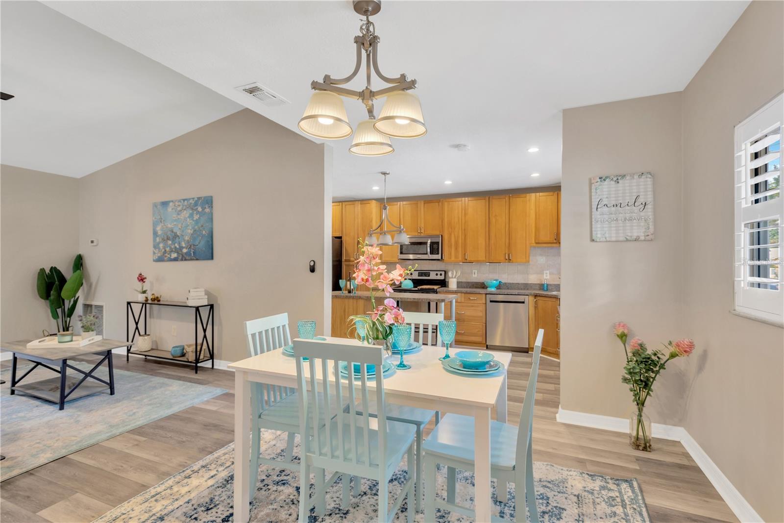 Image 6 of 18 For 6509 Englewood Avenue