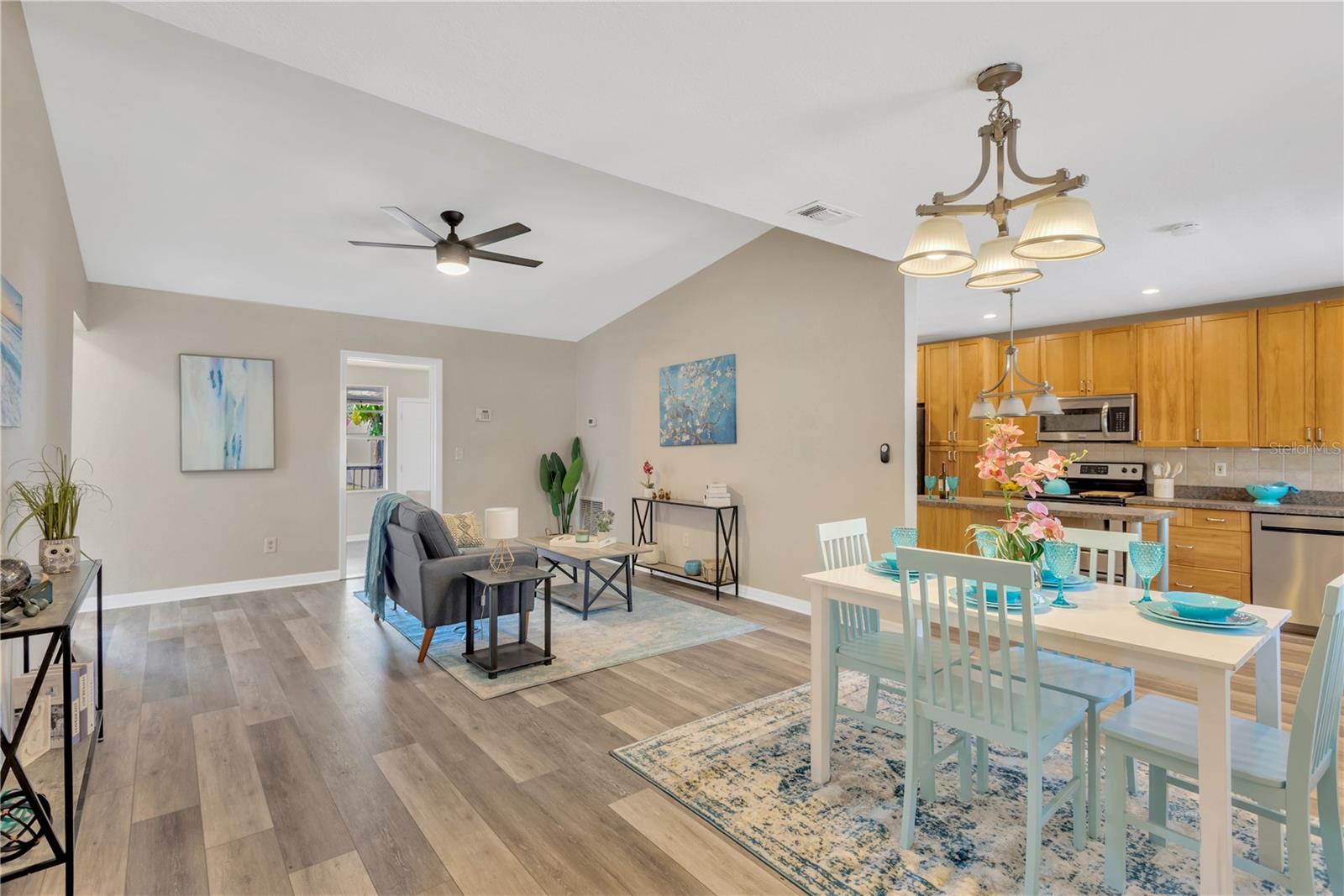 Image 7 of 18 For 6509 Englewood Avenue