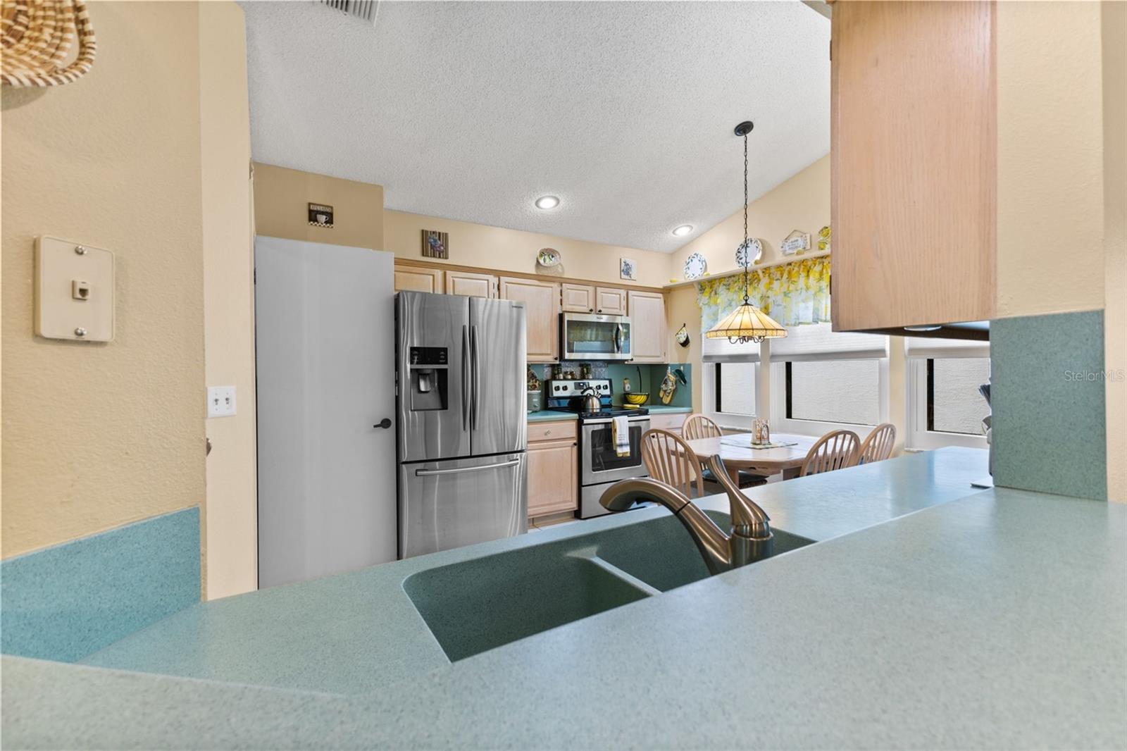 Image 15 of 35 For 3690 Darston Street