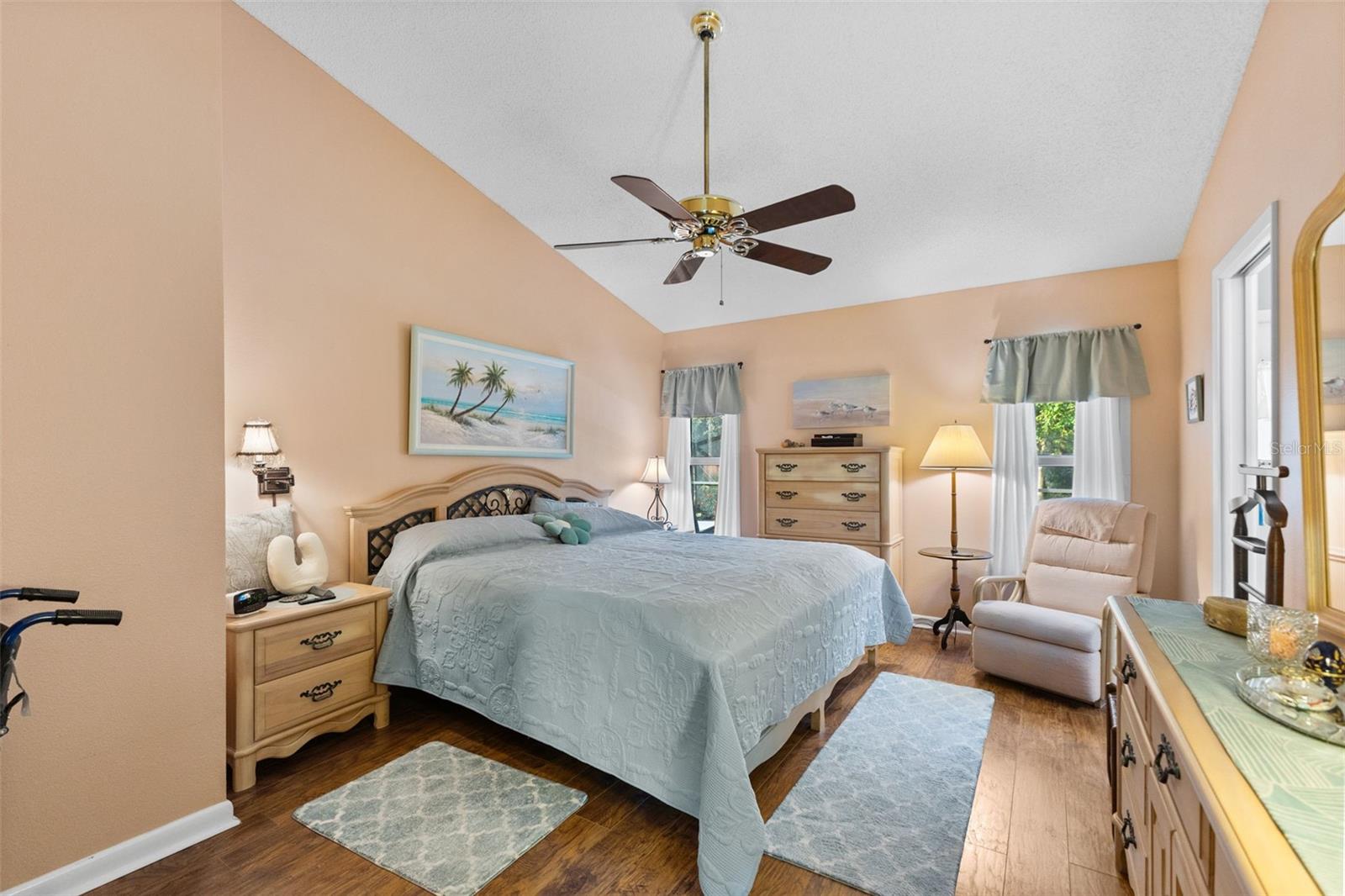 Image 17 of 35 For 3690 Darston Street