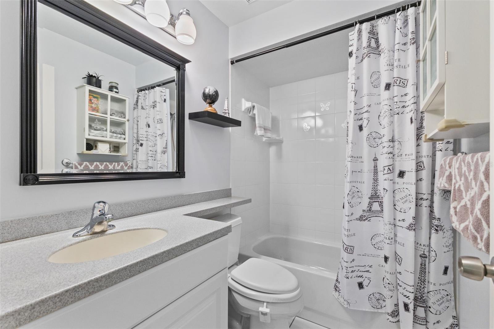 Image 24 of 35 For 3690 Darston Street