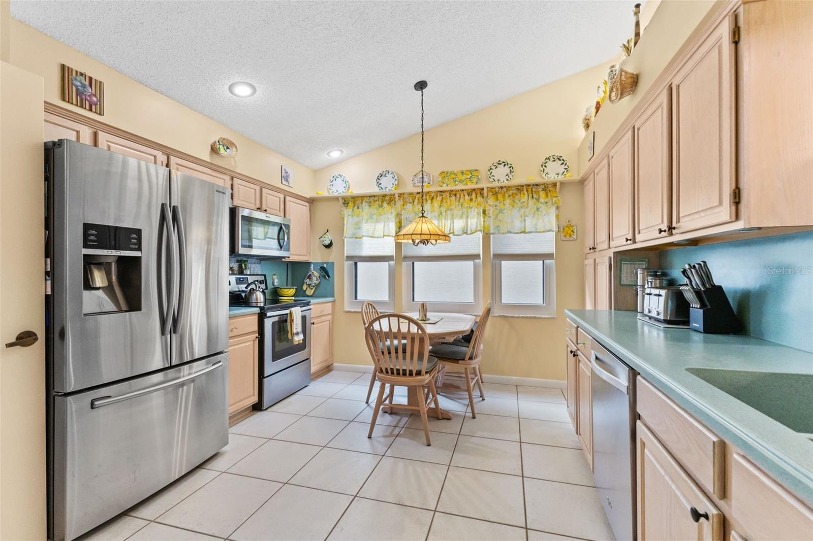 Image 3 of 35 For 3690 Darston Street