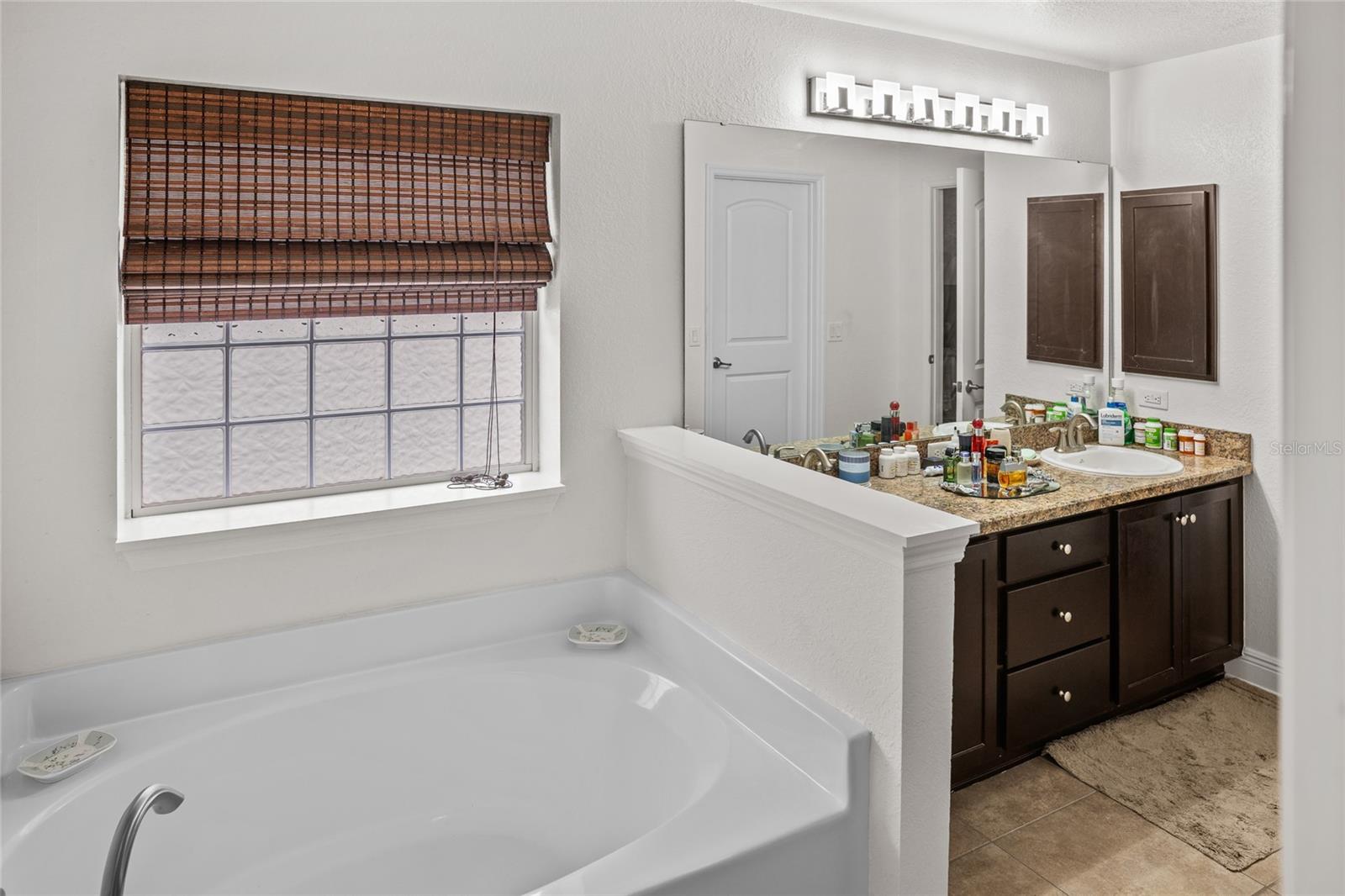 Image 19 of 29 For 9645 Jaybird Lane