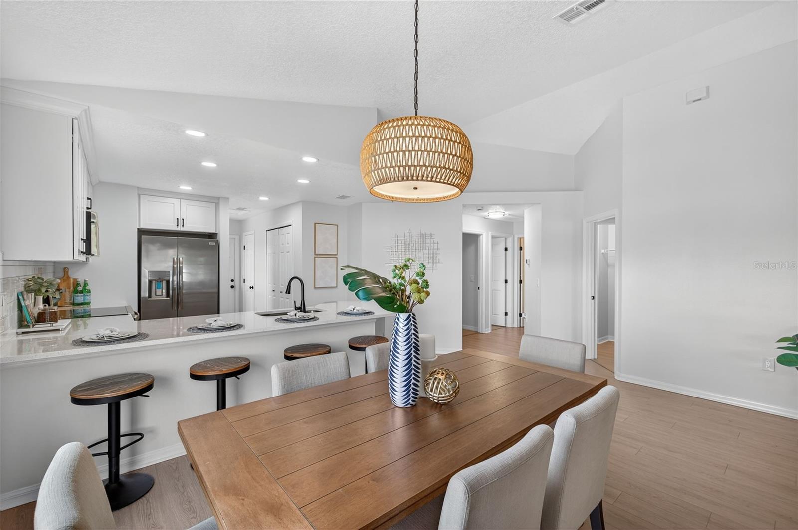 Image 11 of 58 For 2702 Saint John Street