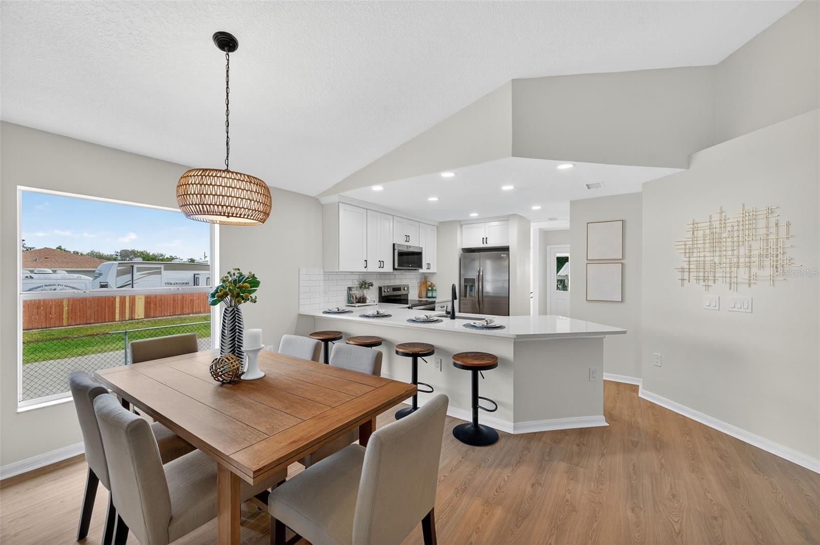 Image 13 of 58 For 2702 Saint John Street