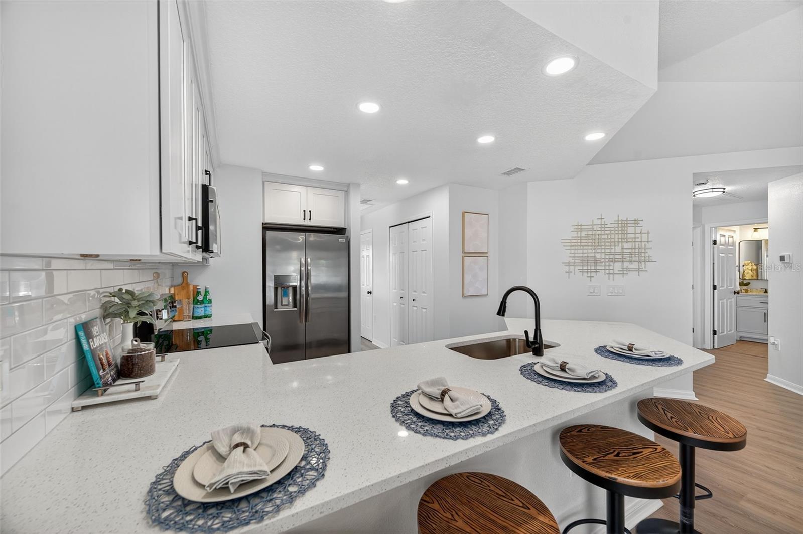 Image 15 of 58 For 2702 Saint John Street