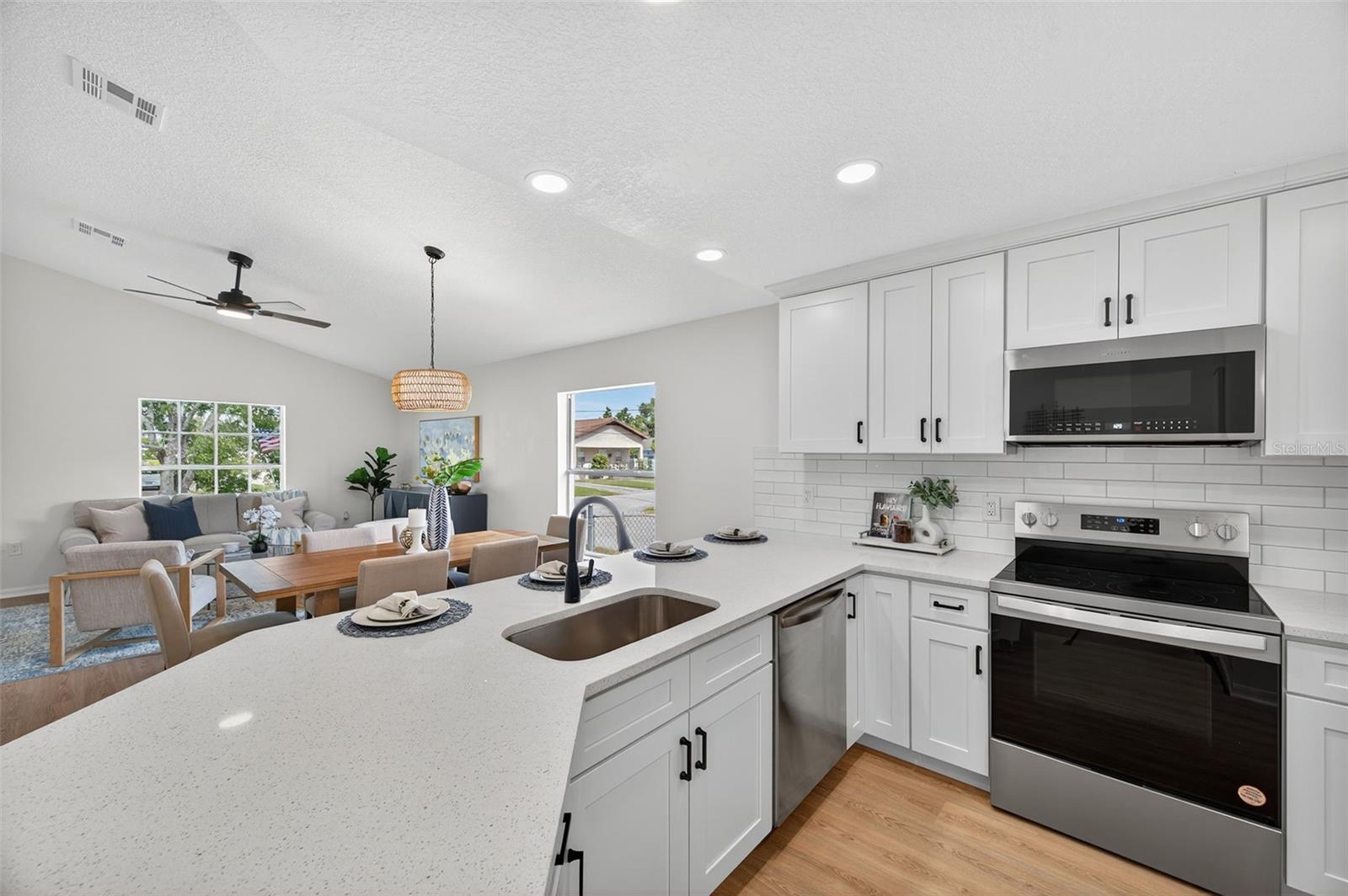 Image 16 of 58 For 2702 Saint John Street