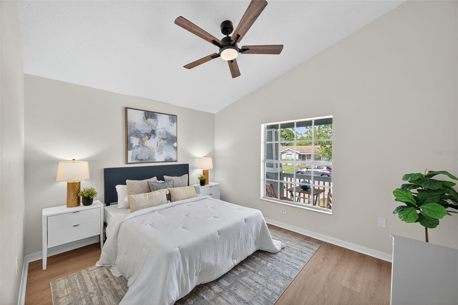 Image 19 of 58 For 2702 Saint John Street