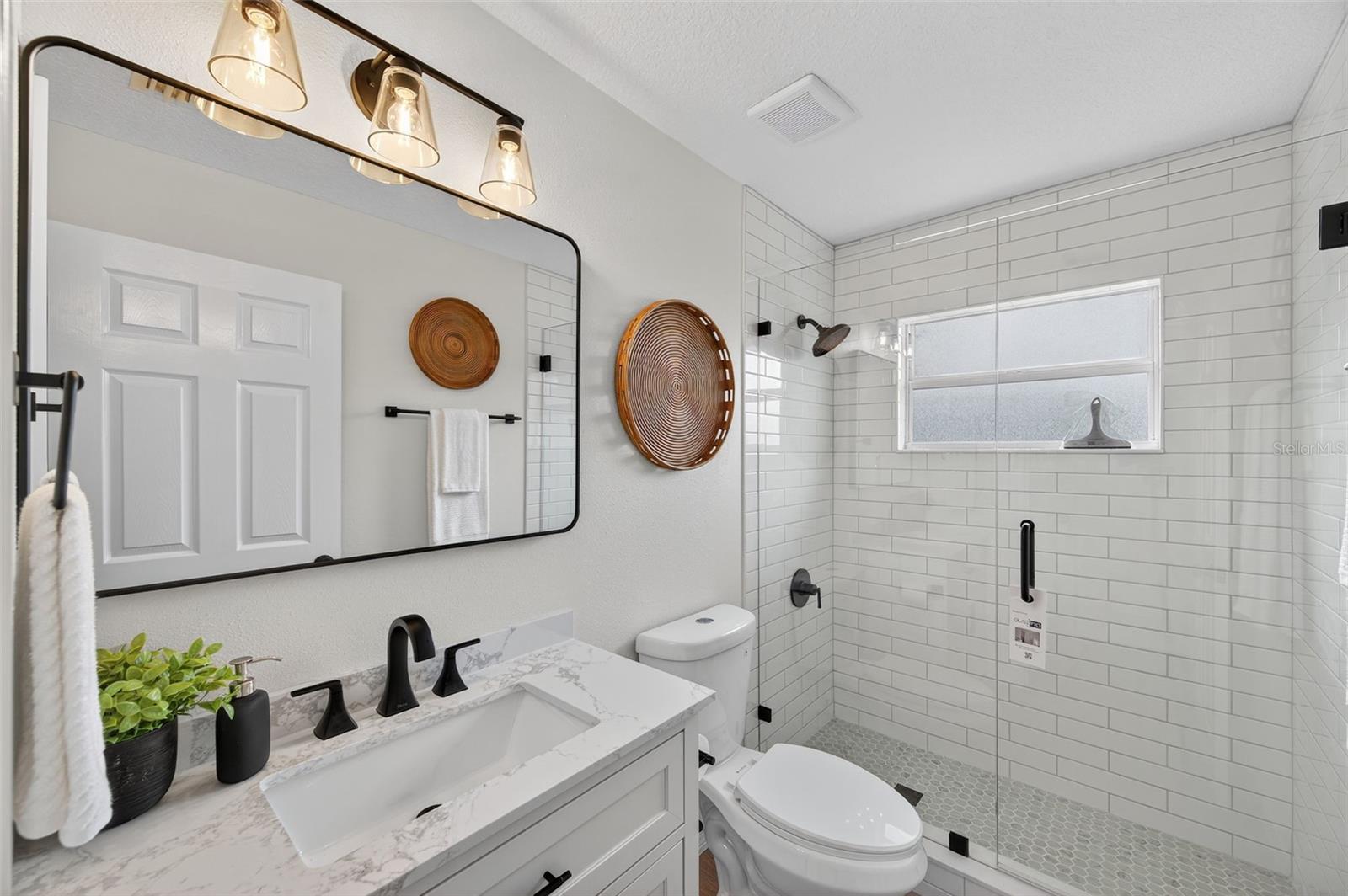 Image 23 of 58 For 2702 Saint John Street