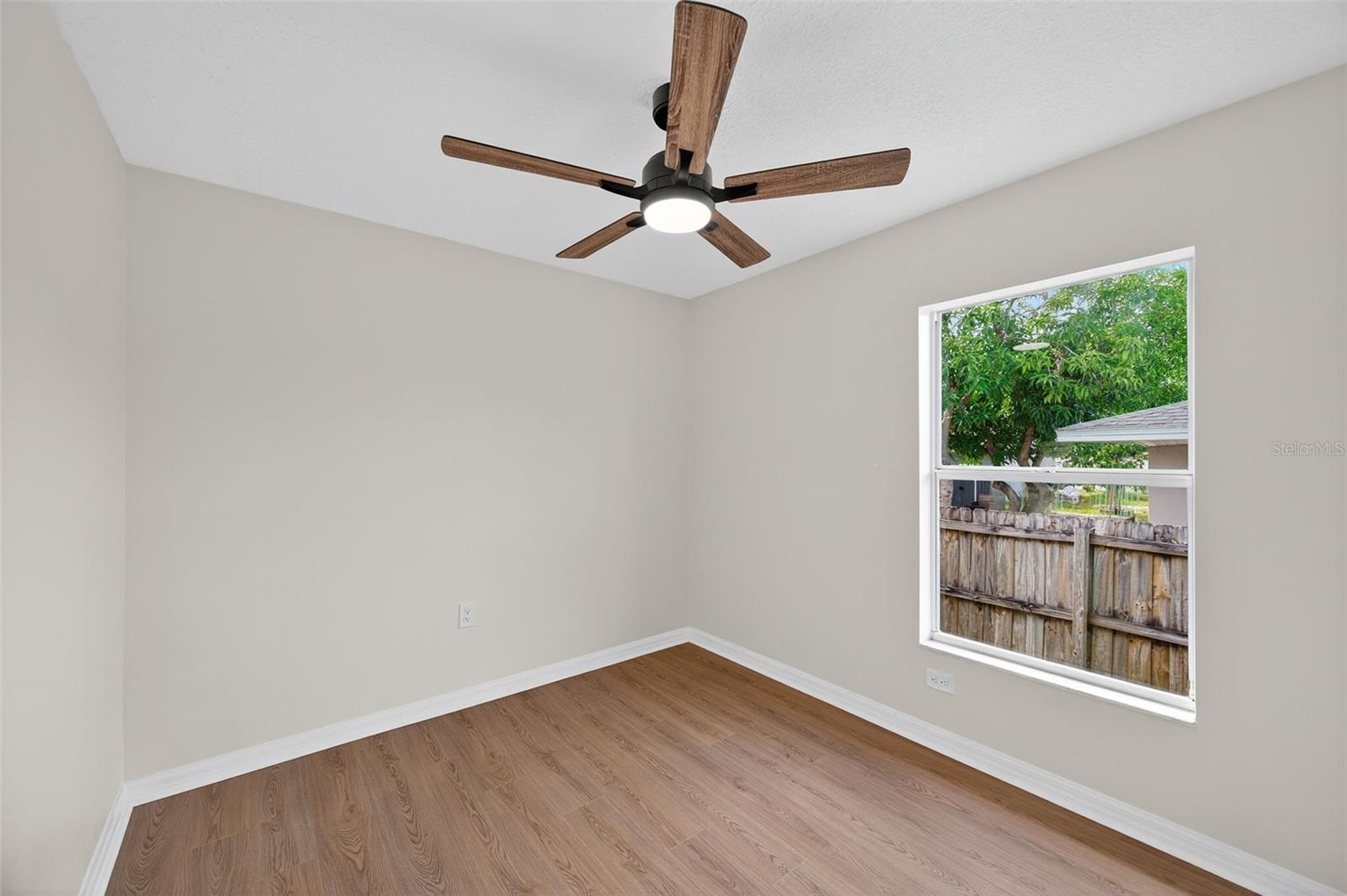 Image 29 of 58 For 2702 Saint John Street