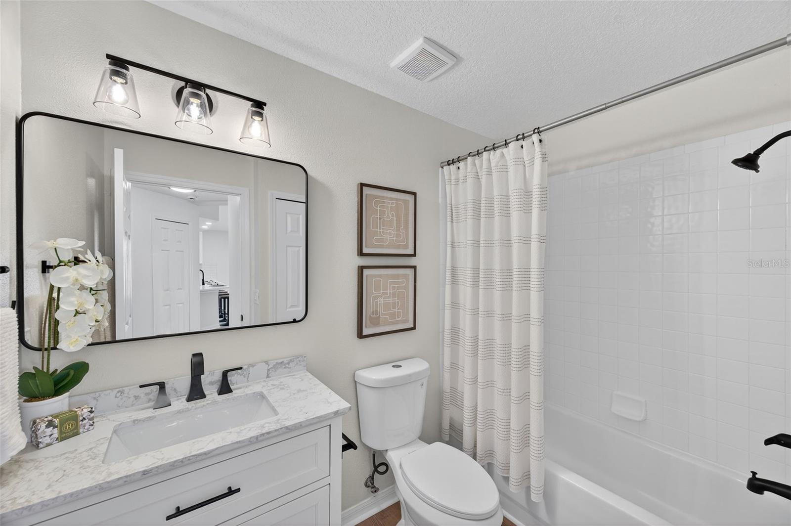 Image 34 of 58 For 2702 Saint John Street