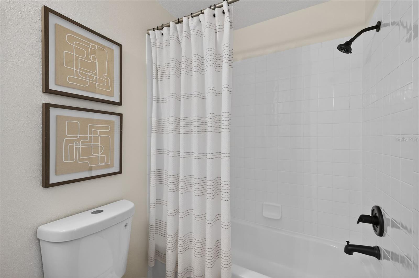 Image 37 of 58 For 2702 Saint John Street