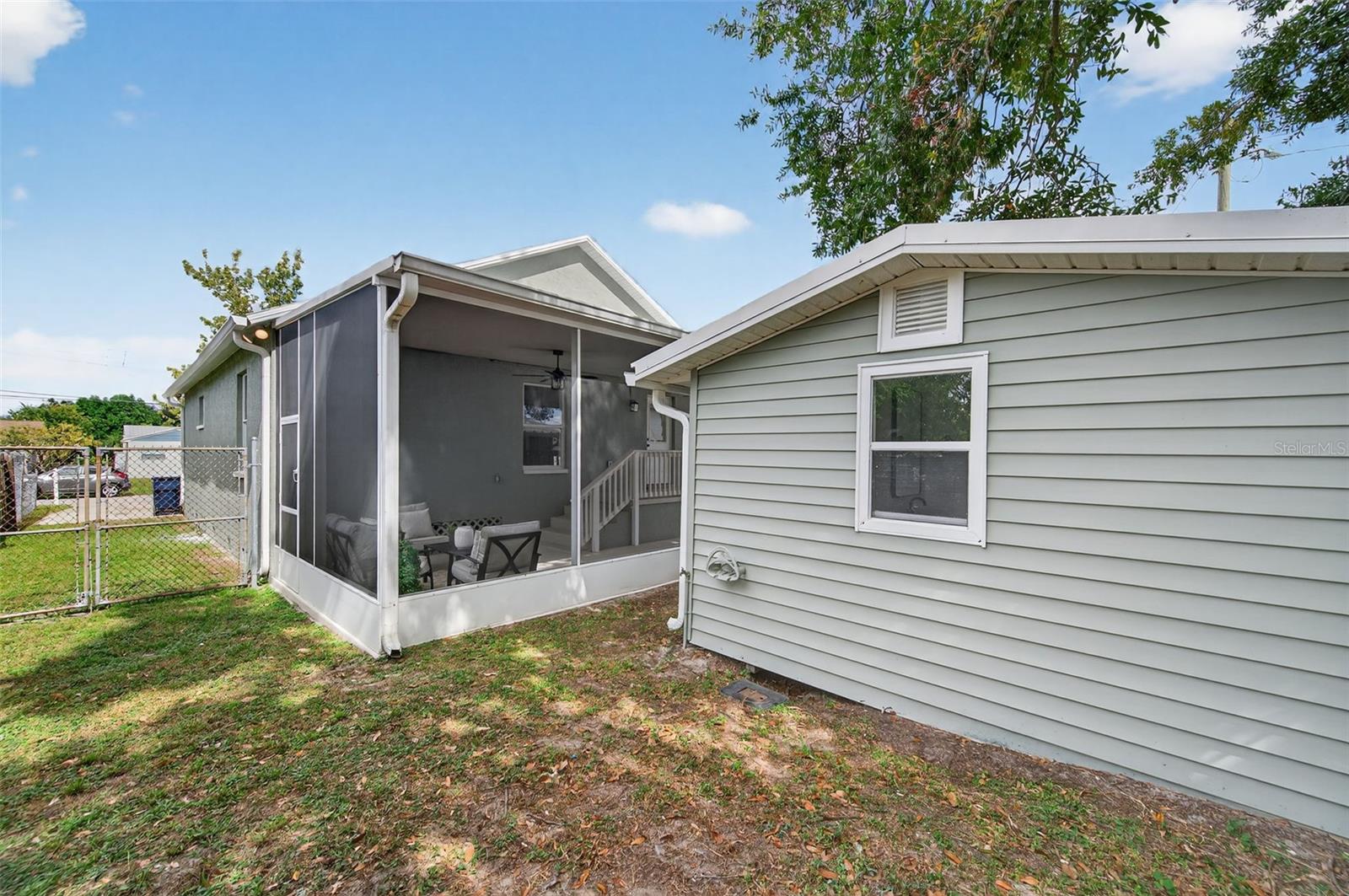 Image 51 of 58 For 2702 Saint John Street