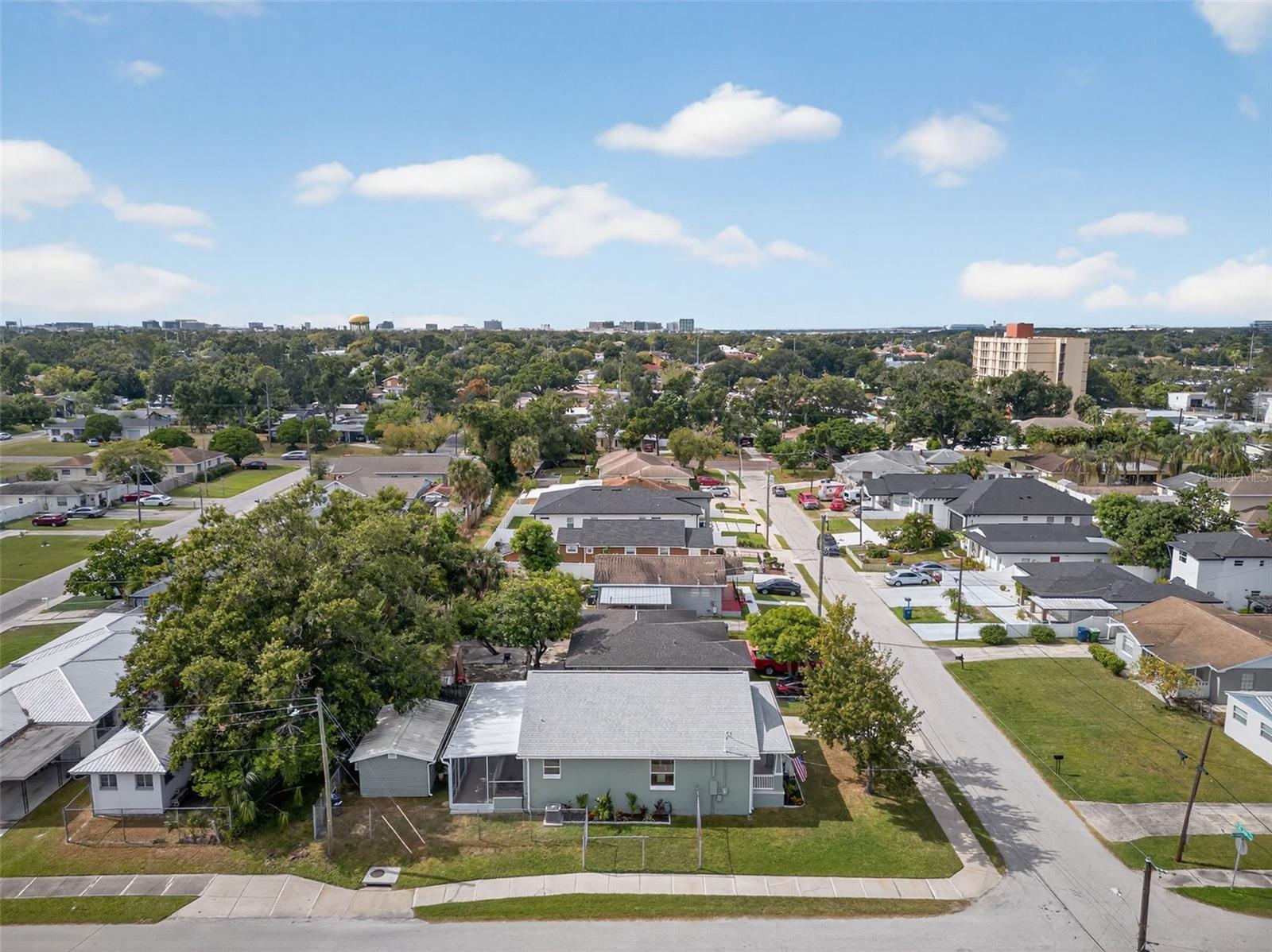 Image 54 of 58 For 2702 Saint John Street