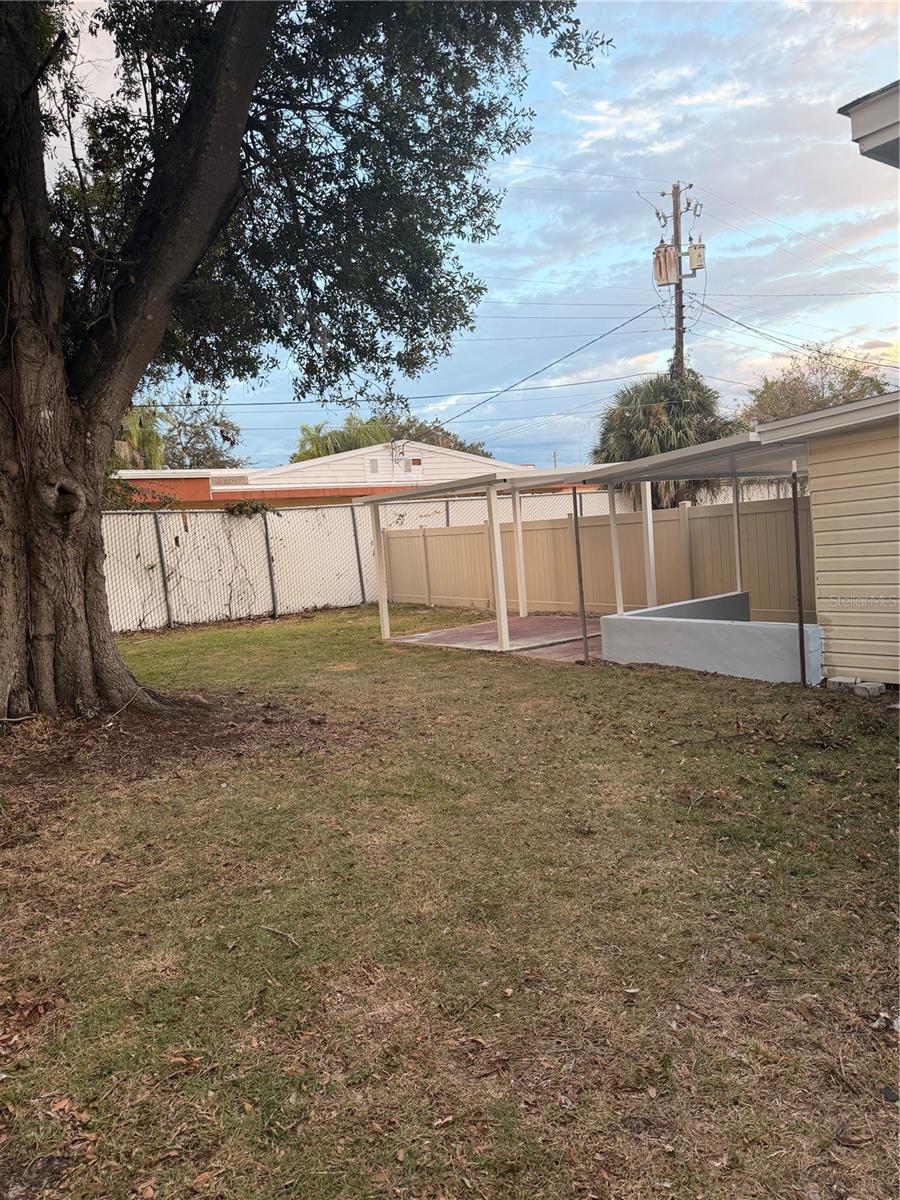 Image 13 of 15 For 1720 Park Drive