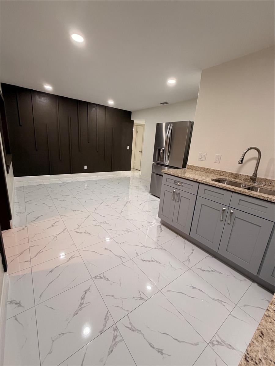 Image 4 of 15 For 1720 Park Drive