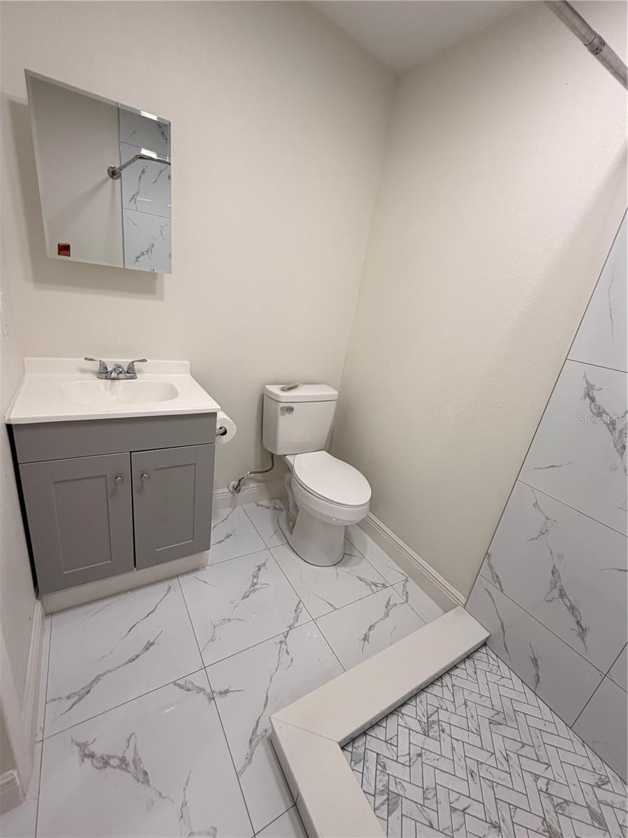 Image 8 of 15 For 1720 Park Drive