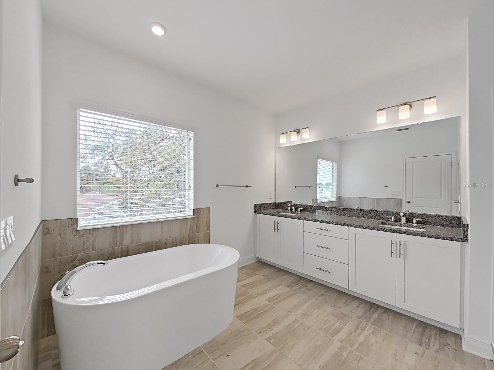 Image 22 of 44 For 3816 North A Street