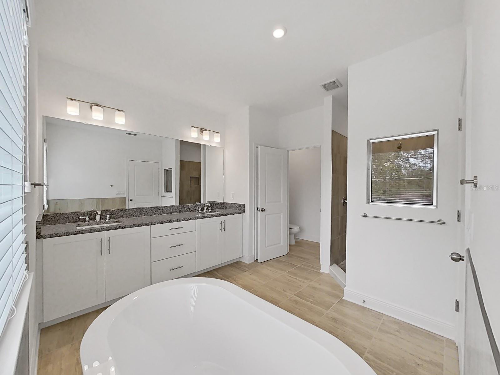 Image 23 of 44 For 3816 North A Street