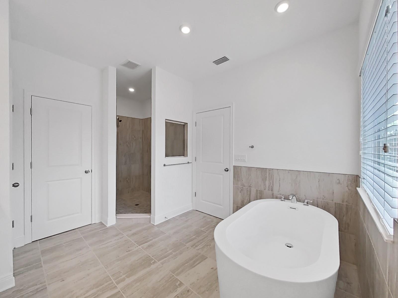 Image 24 of 44 For 3816 North A Street