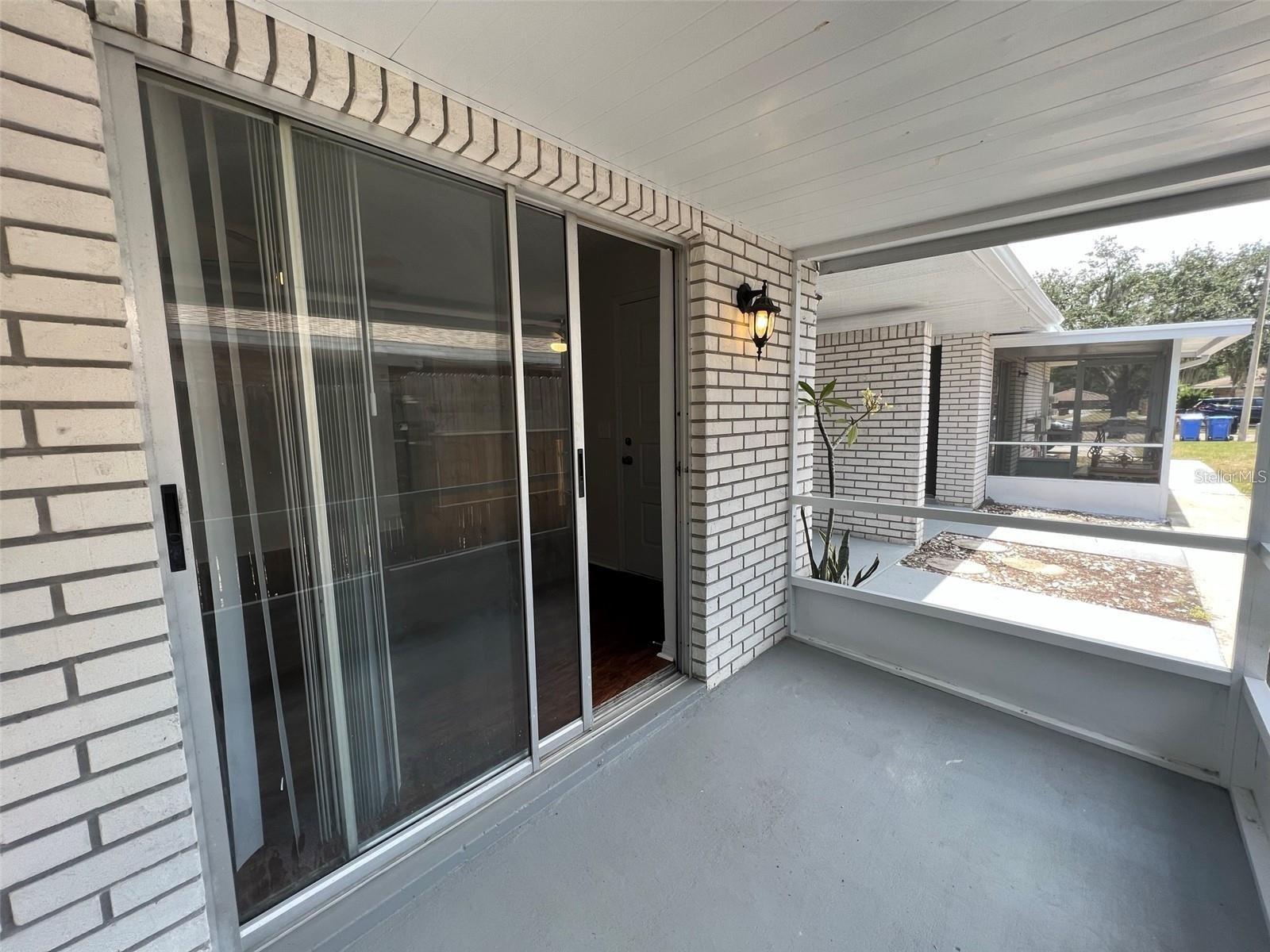 Image 3 of 13 For 3151 Bloomingdale Villas Court