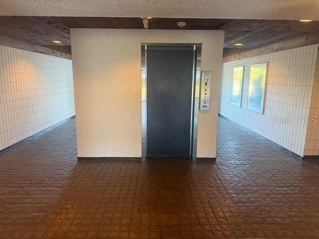 Image 2 of 27 For 2583 Countryside Boulevard 3307