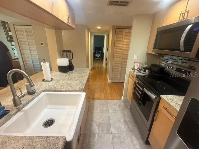 Image 26 of 27 For 2583 Countryside Boulevard 3307