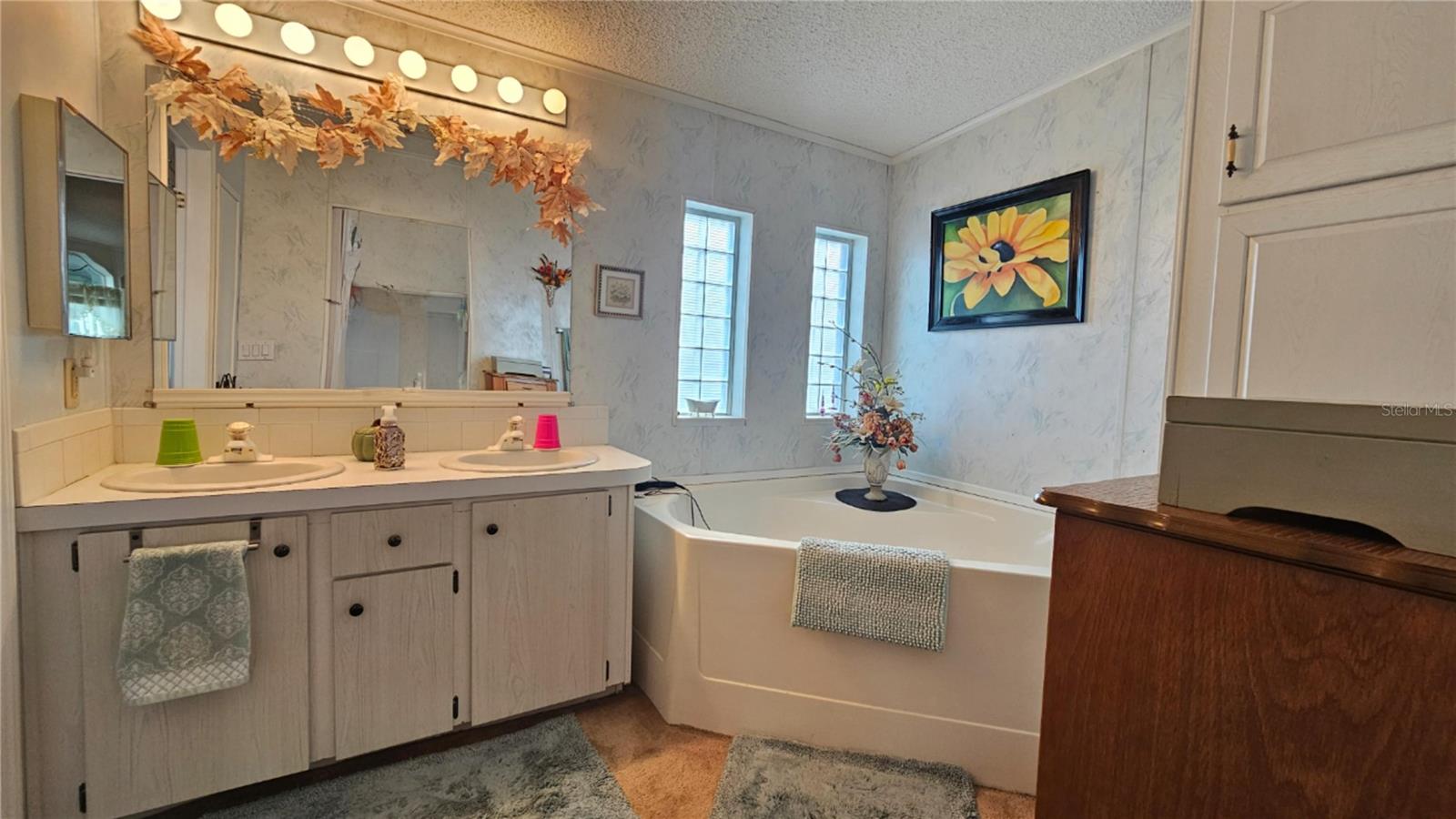 Image 19 of 30 For 8210 Bull Run Dr