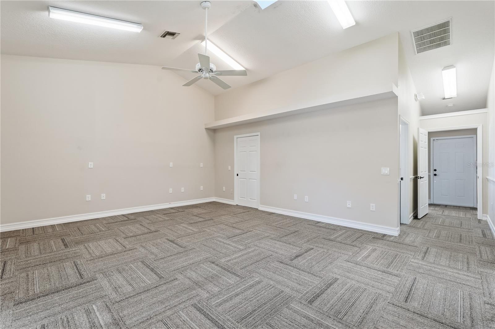 Image 5 of 19 For 8219 Massachusetts Avenue