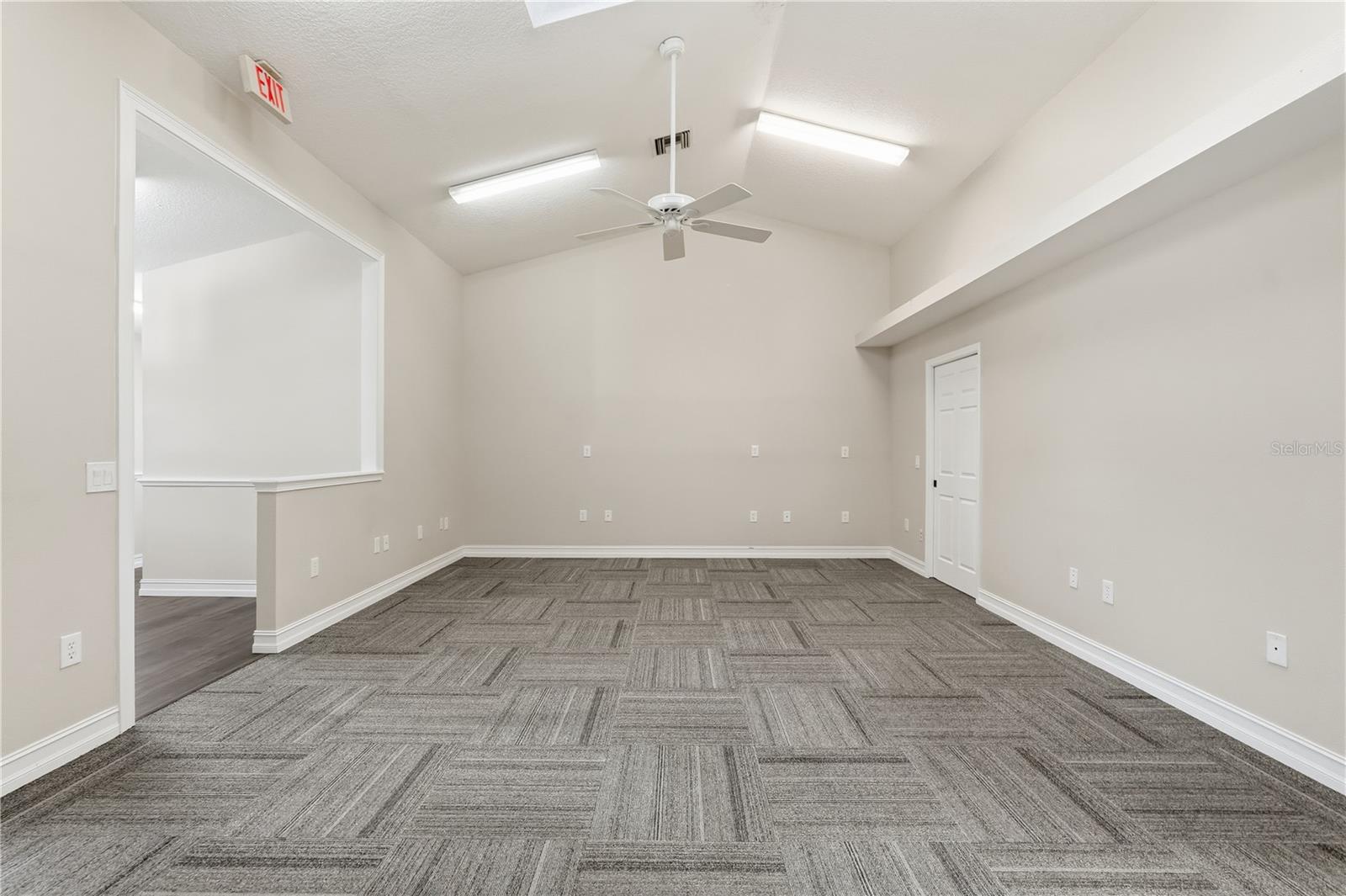 Image 7 of 19 For 8219 Massachusetts Avenue