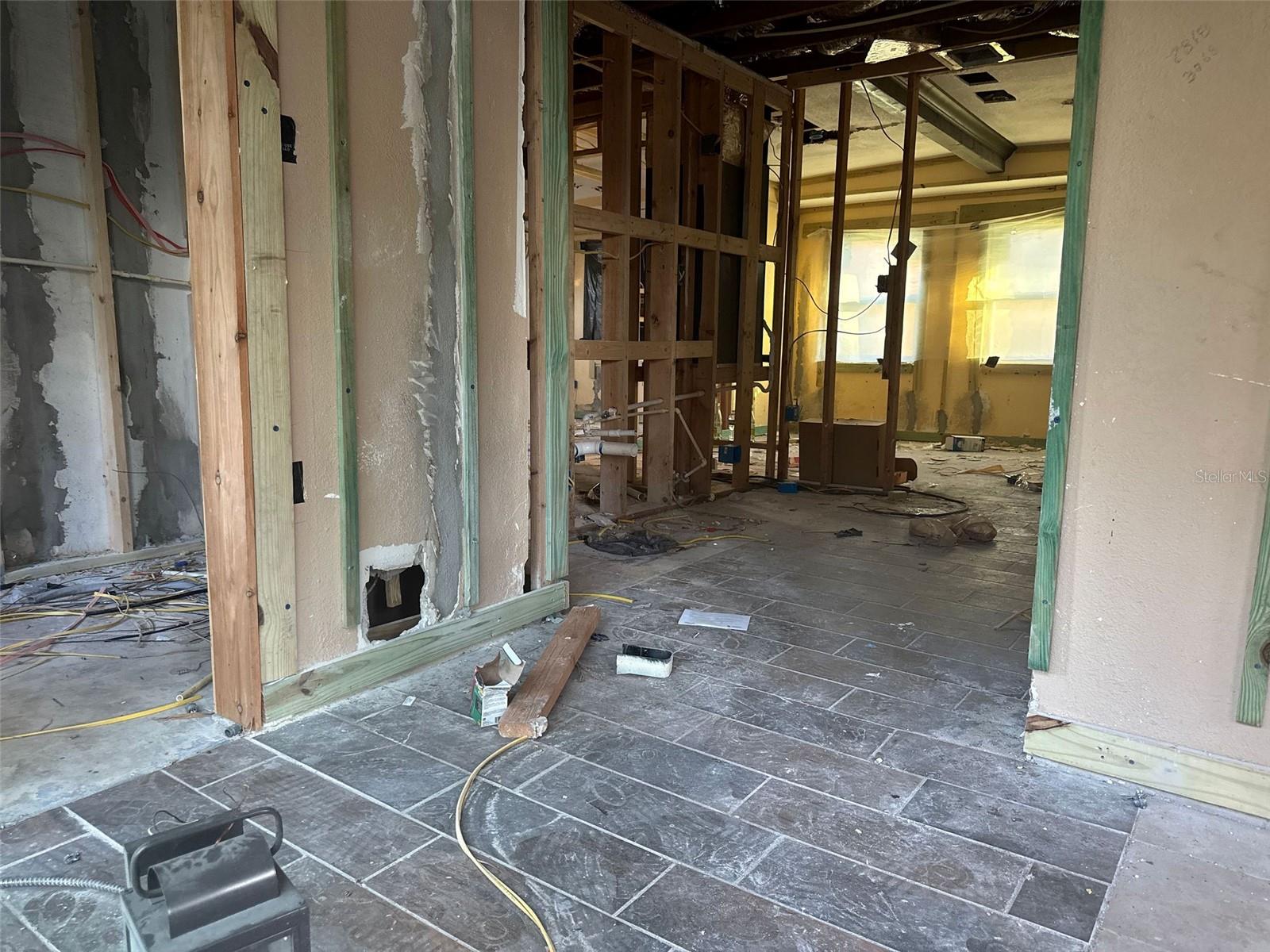 Image 11 of 41 For 5015 Green Key Road