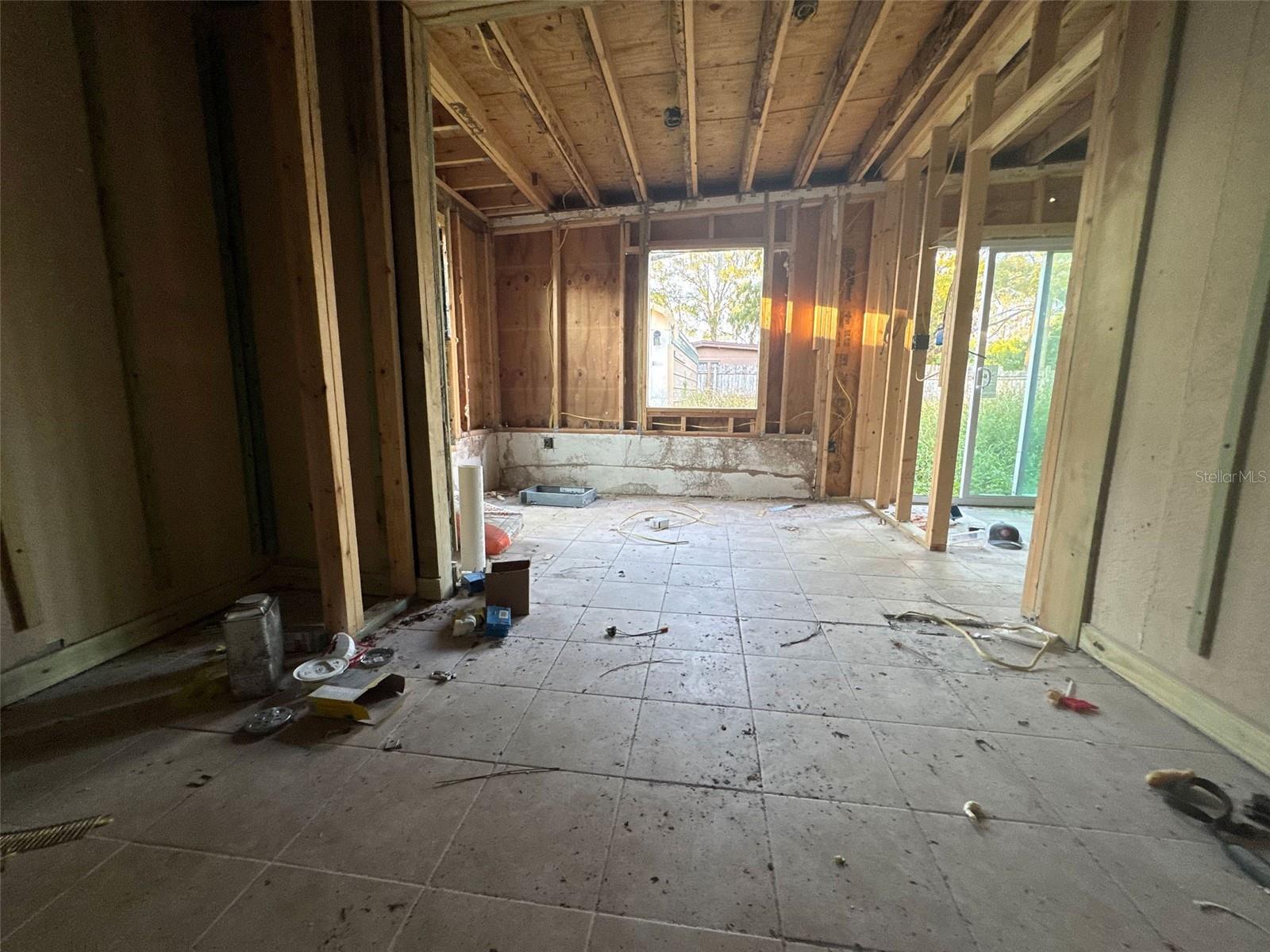 Image 15 of 41 For 5015 Green Key Road