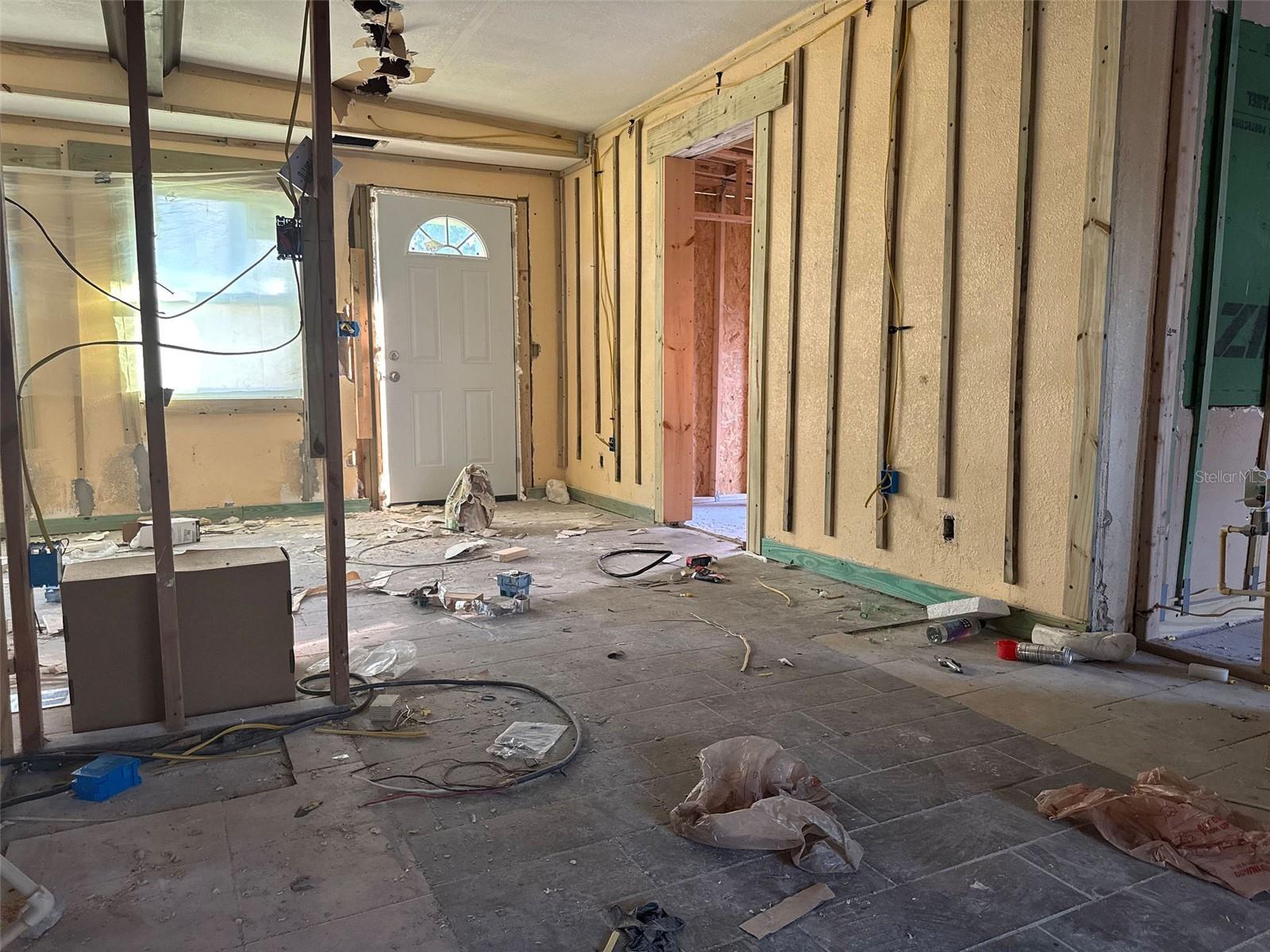 Image 3 of 41 For 5015 Green Key Road