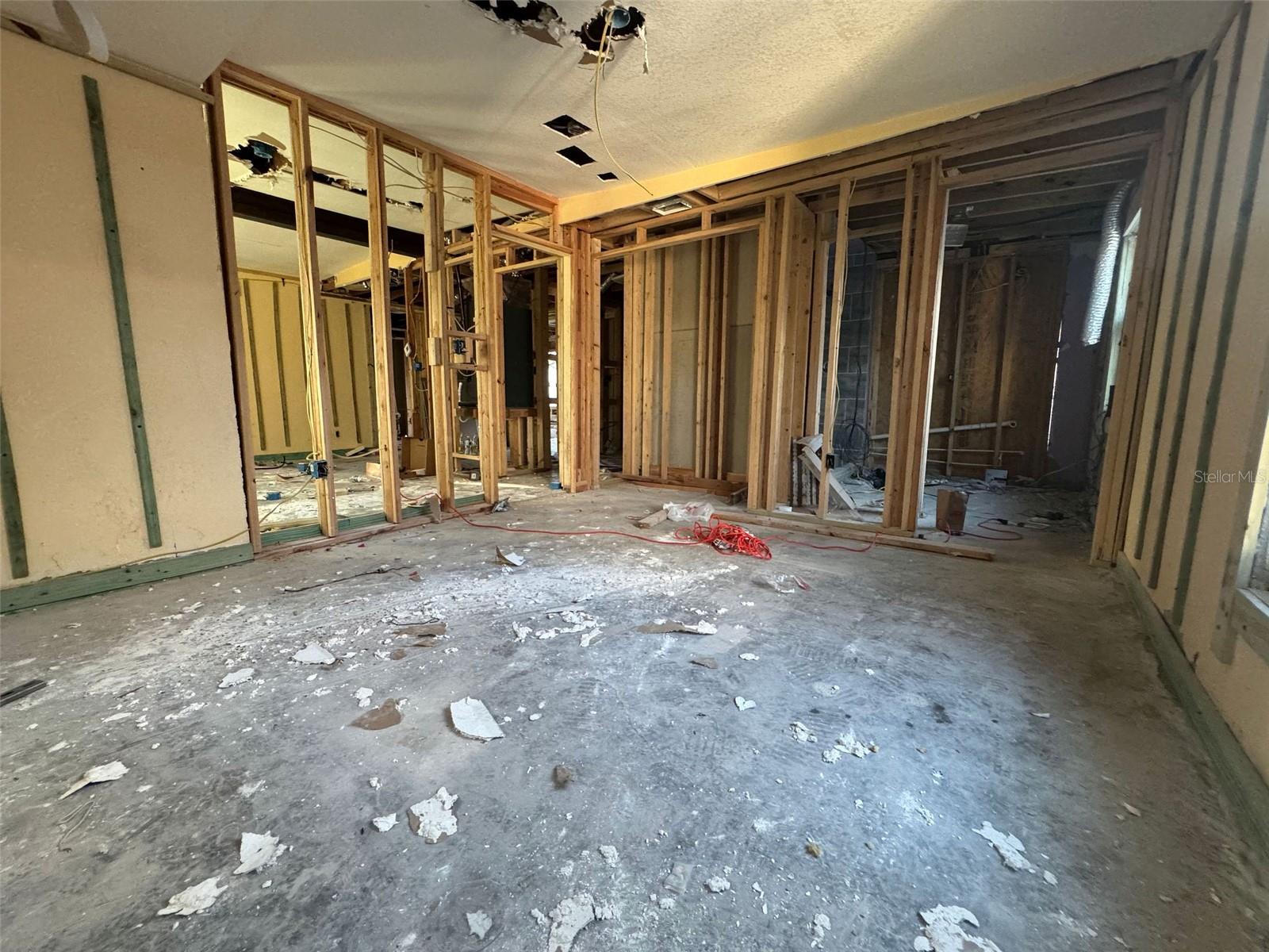 Image 6 of 41 For 5015 Green Key Road