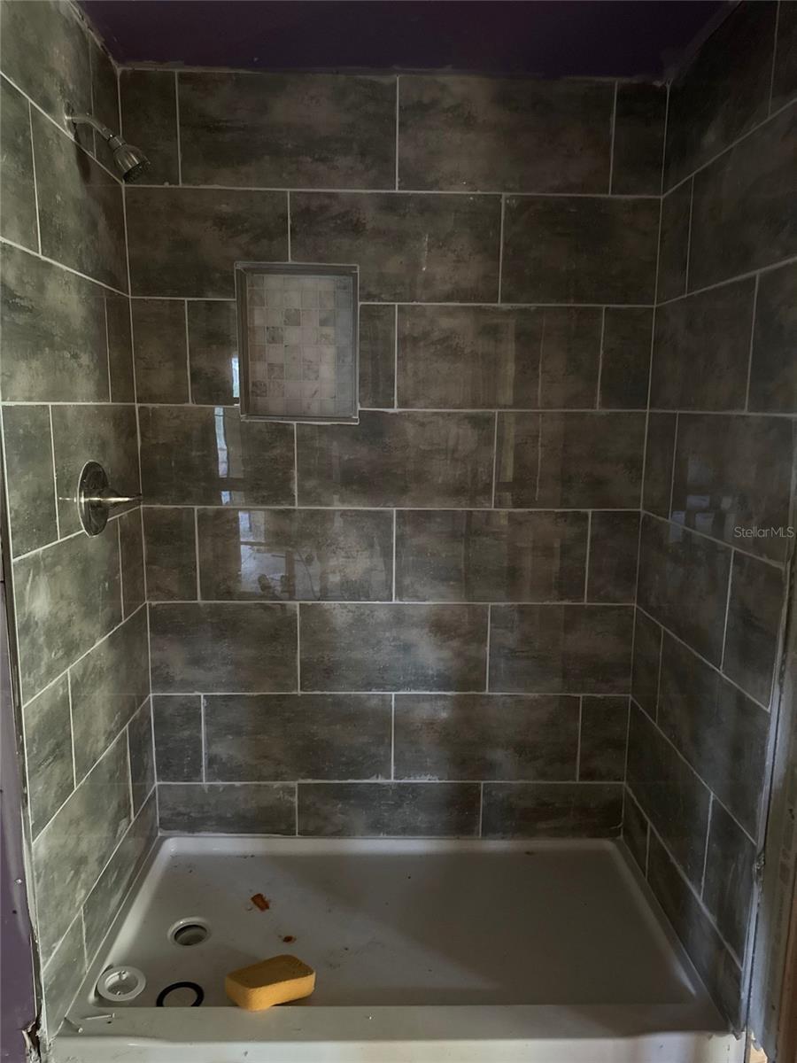 Image 8 of 41 For 5015 Green Key Road