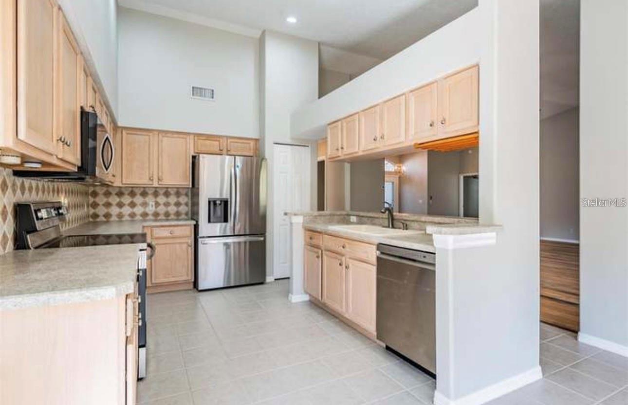 Image 10 of 35 For 1520 Canberley Court