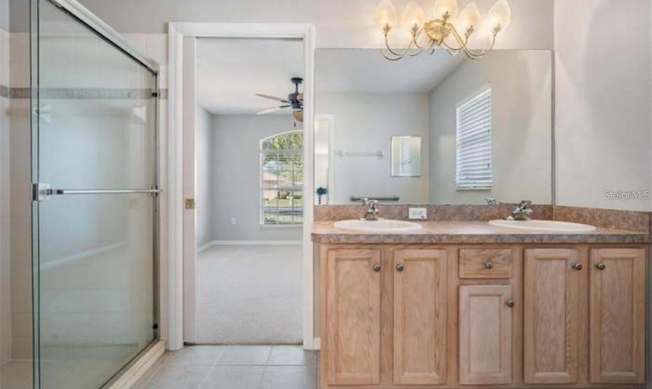 Image 17 of 35 For 1520 Canberley Court