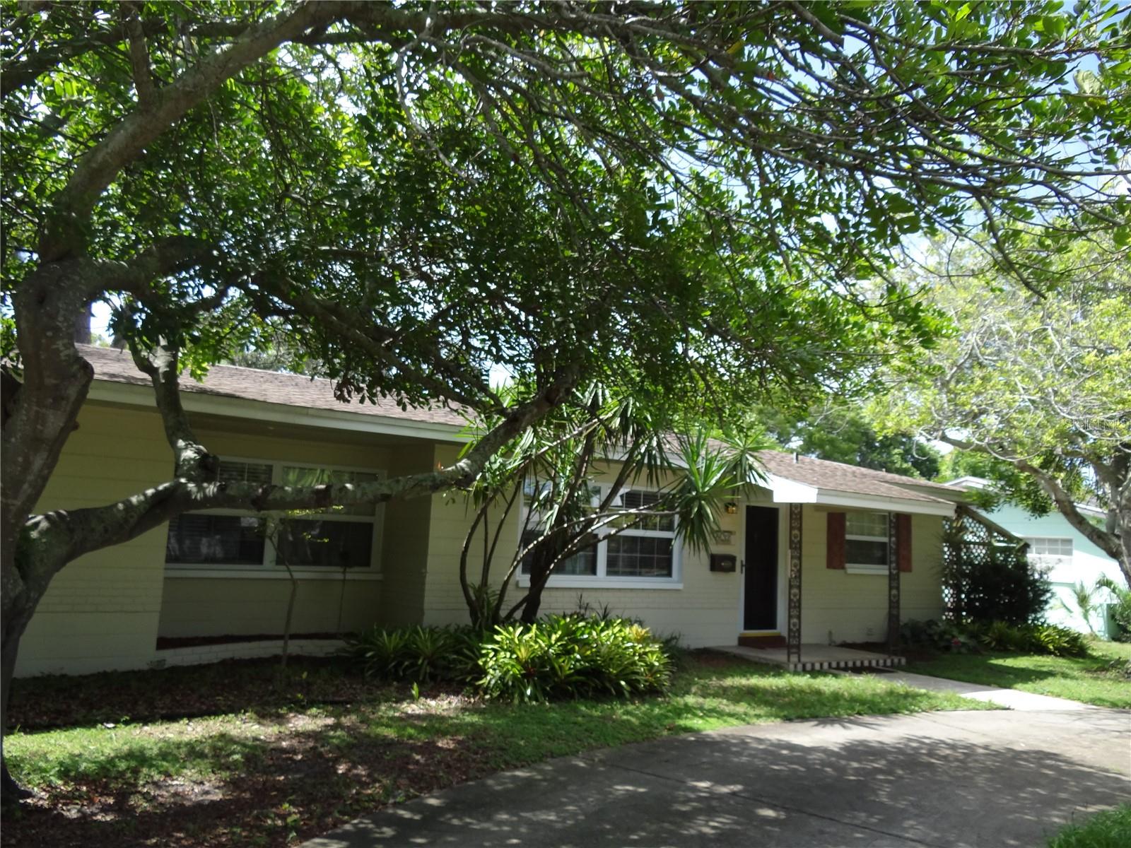 Details for 6132 Dartmouth Avenue N, ST PETERSBURG, FL 33710