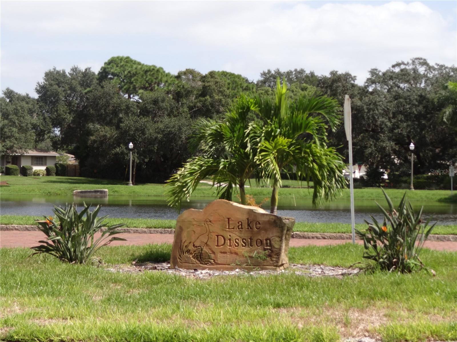 Image 7 of 42 For 6132 Dartmouth Avenue N