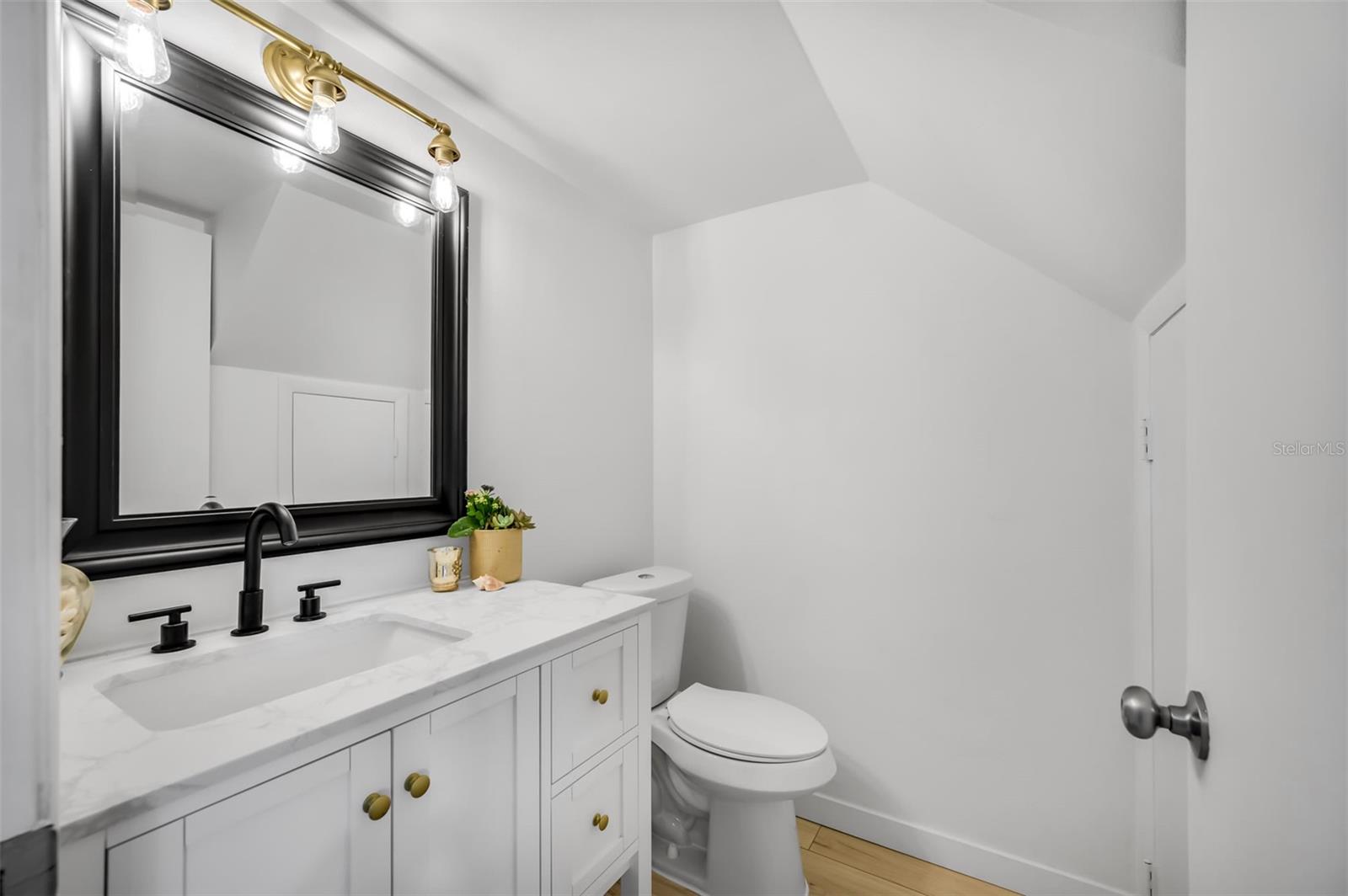 Image 12 of 19 For 2900 Lichen Lane B