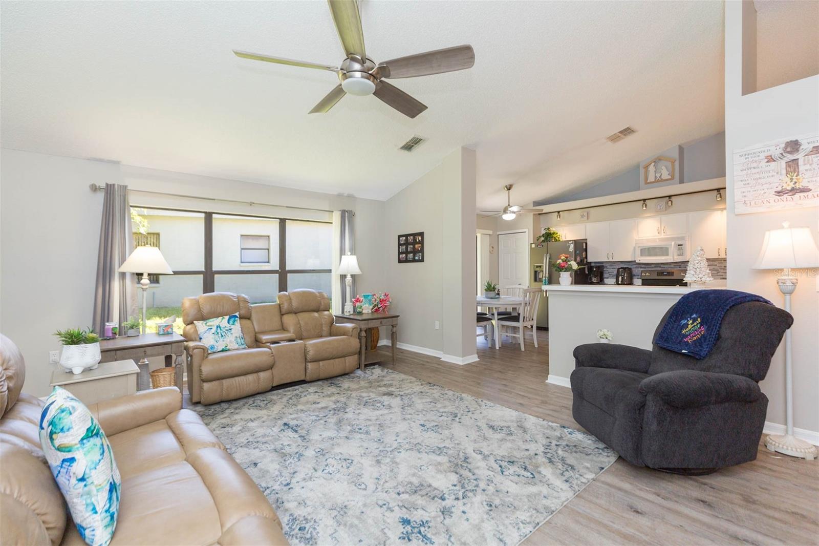 Image 14 of 60 For 11321 Copley Court