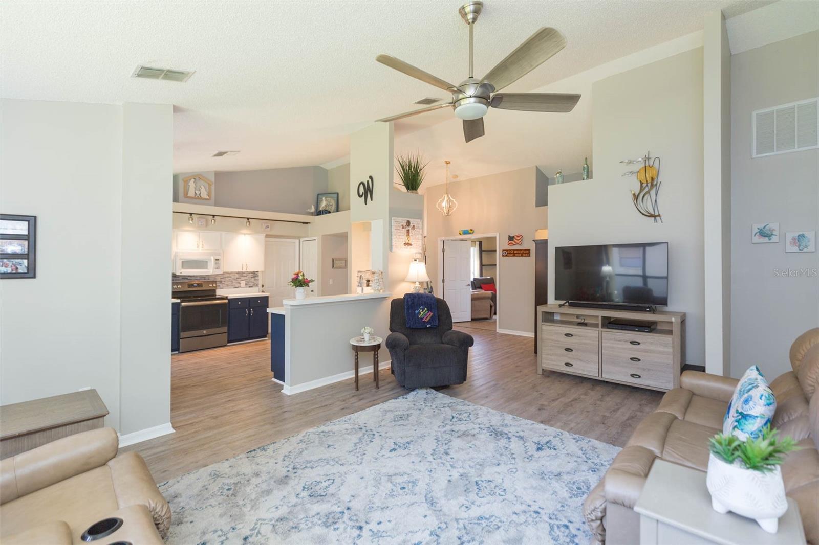 Image 15 of 60 For 11321 Copley Court