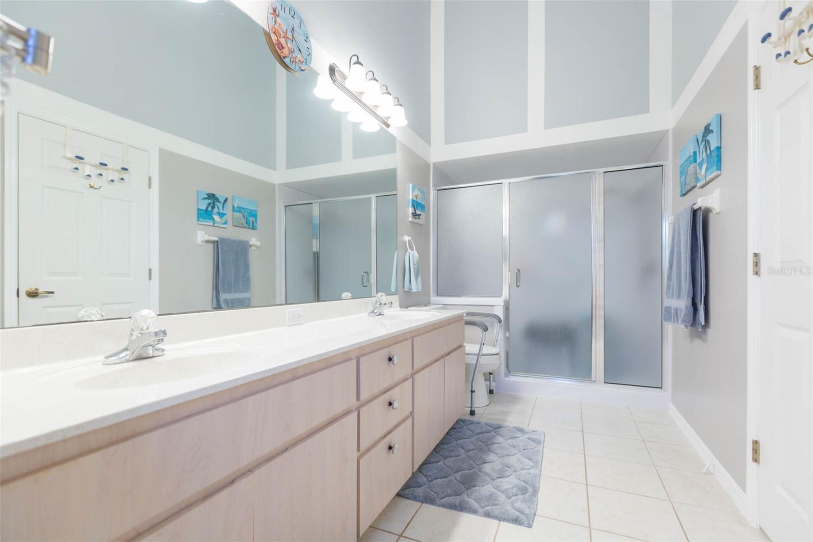 Image 32 of 60 For 11321 Copley Court