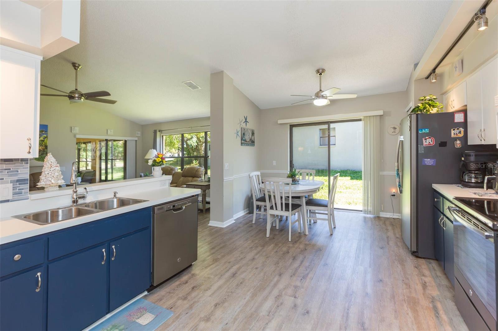 Image 8 of 60 For 11321 Copley Court