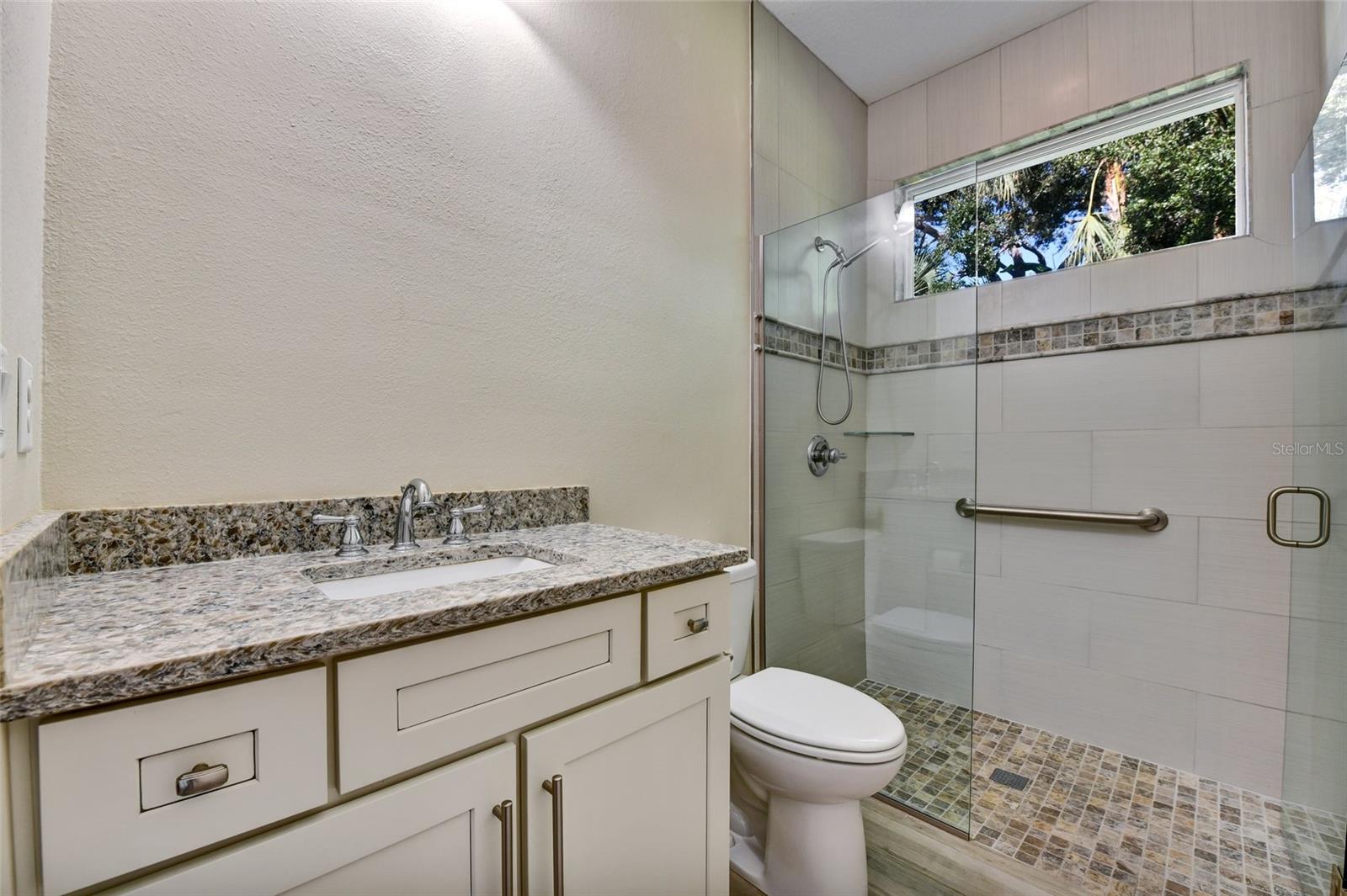 Image 18 of 27 For 3315 Price Avenue