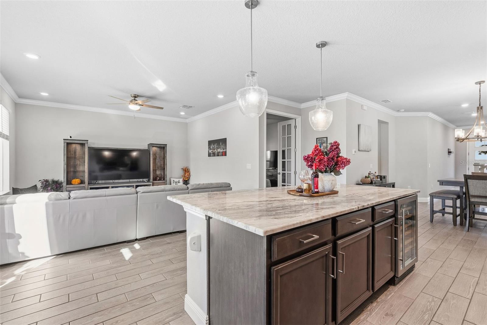 Image 22 of 82 For 5423 Del Coronado Drive