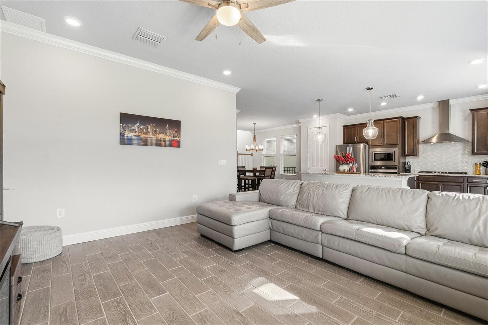 Image 26 of 82 For 5423 Del Coronado Drive